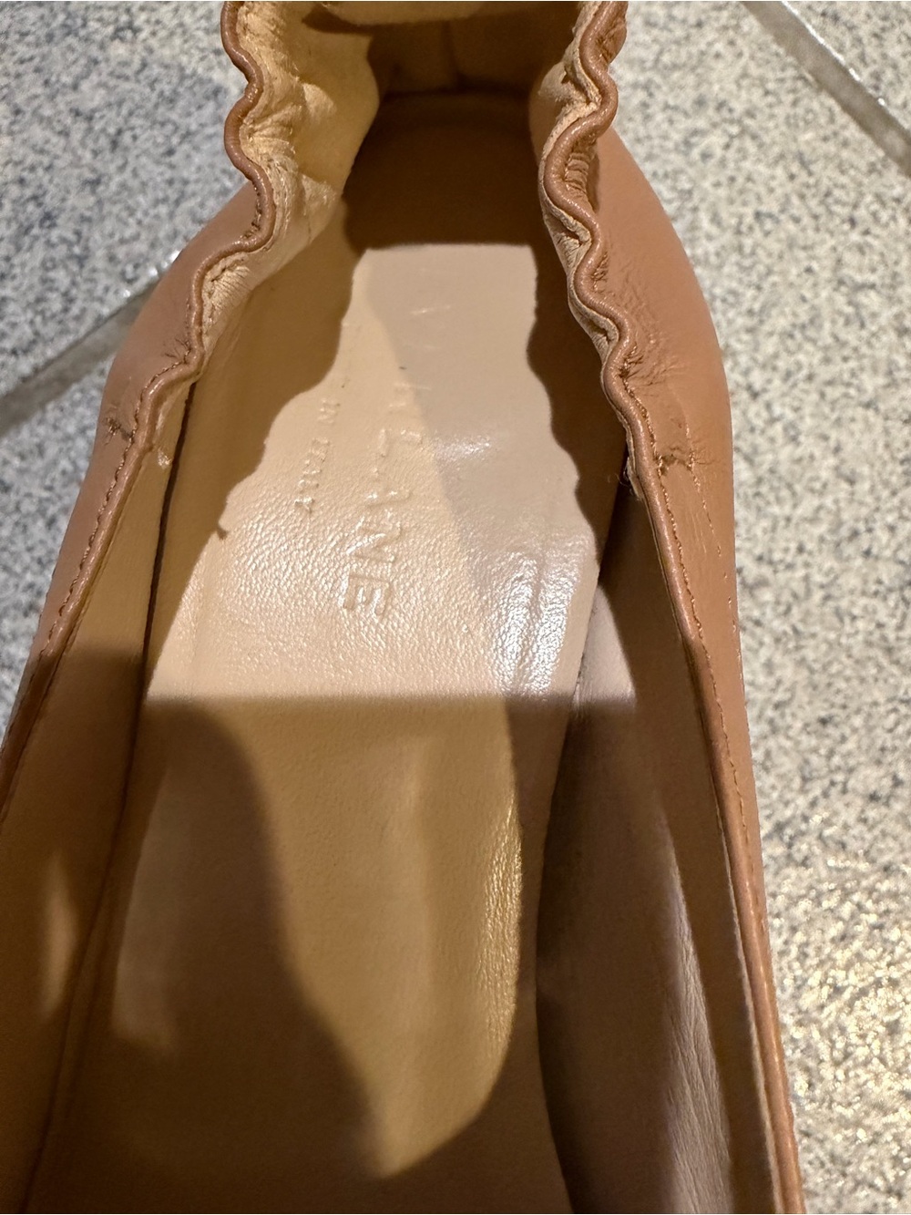 Everlane Women’s Tan Leather Elastic-Back Pumps size 7.5 - Picture 2 of 5